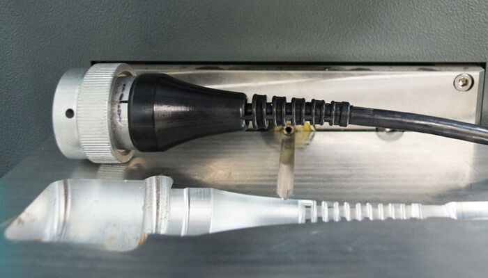 Surmoulage de connecteur